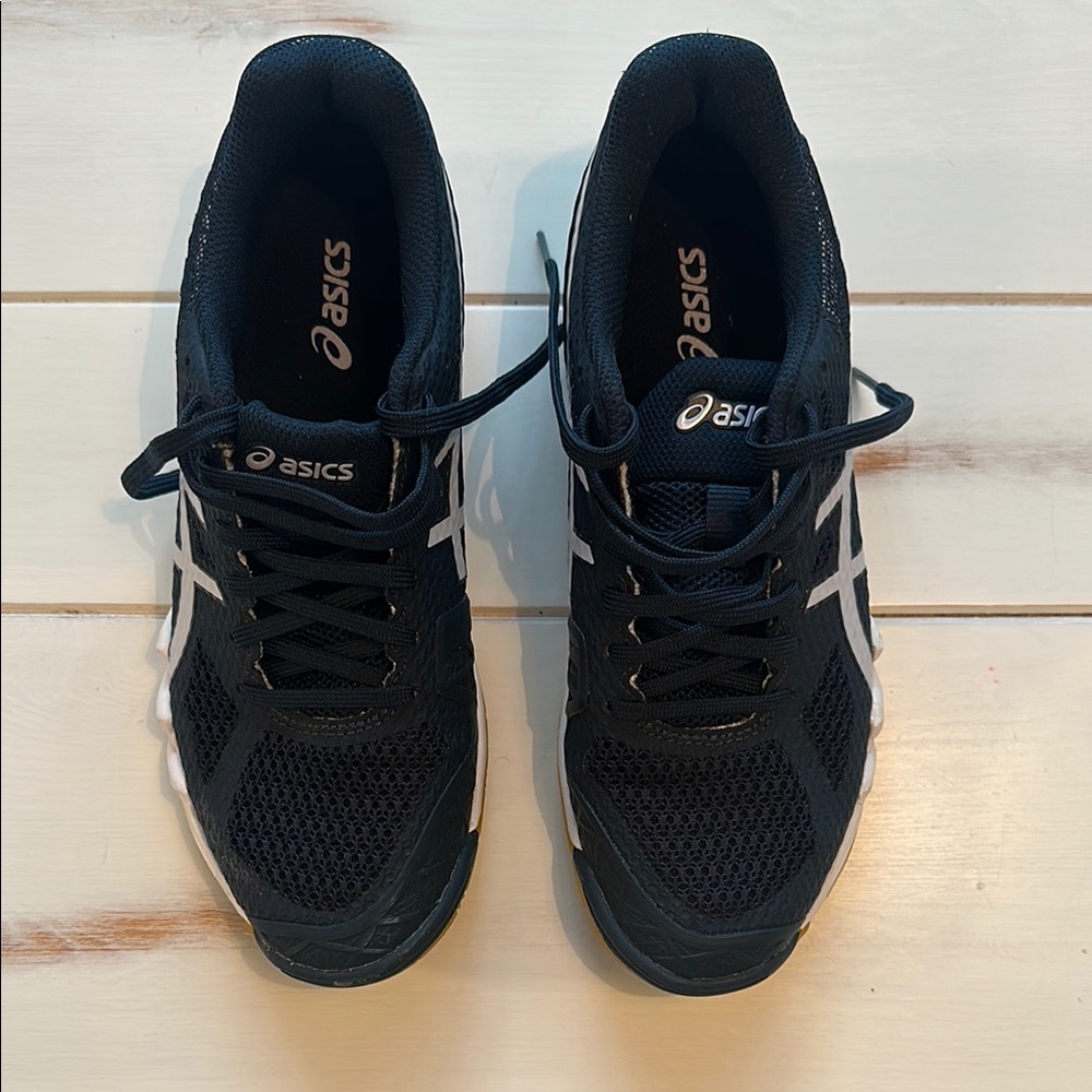 Asics Navy and White Athletic Shoes Lightweight Breathable Design
